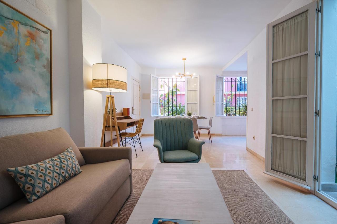 Lirio Suite Apartment - Private Parking Included 塞维利亚 外观 照片