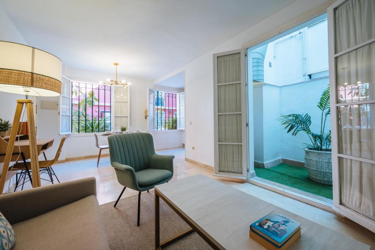 Lirio Suite Apartment - Private Parking Included 塞维利亚 外观 照片
