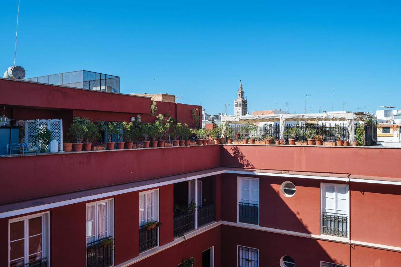 Lirio Suite Apartment - Private Parking Included 塞维利亚 外观 照片
